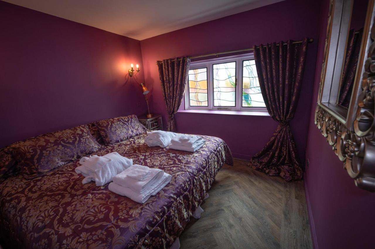 Croydon Hall * Minehead